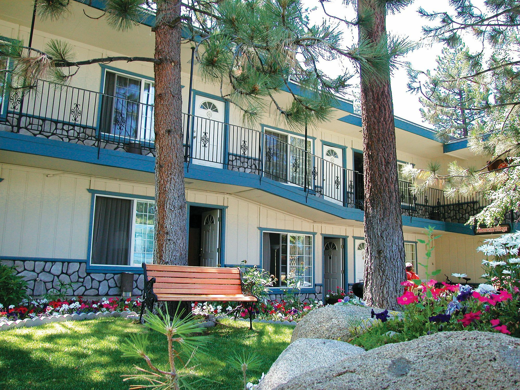 Americana Village South Lake Tahoe Bagian luar foto